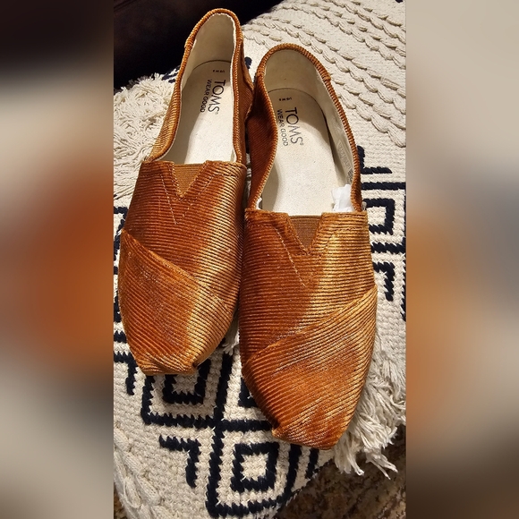 Toms Shoes - TOMS Alpargata slip-ons in Maple Brown Corduroy Womens Size 8 EUC